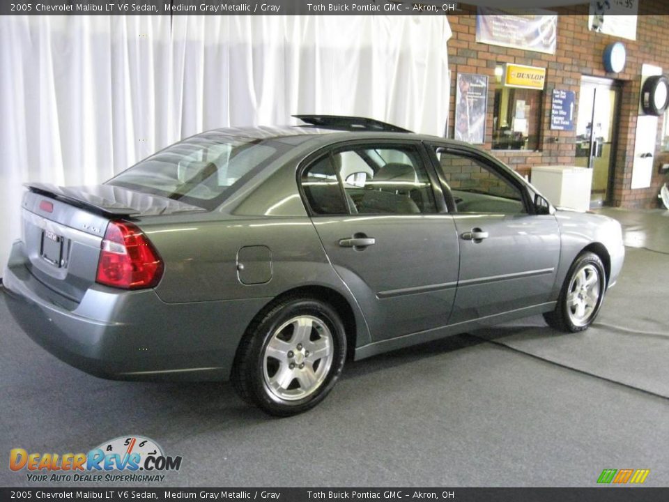 2005 Chevrolet Malibu LT V6 Sedan Medium Gray Metallic / Gray Photo #3