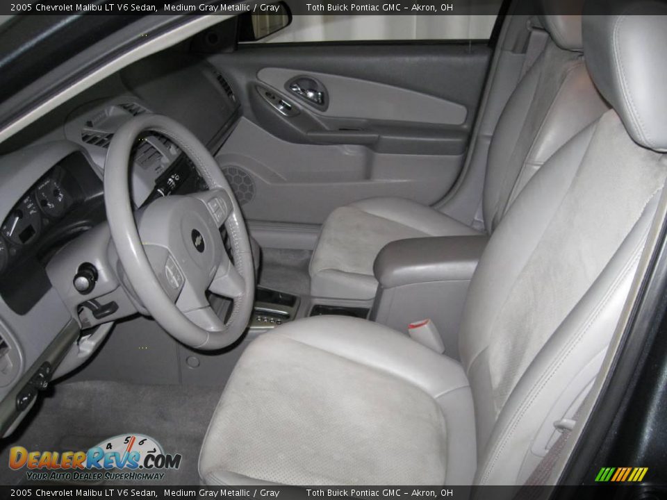 2005 Chevrolet Malibu LT V6 Sedan Medium Gray Metallic / Gray Photo #7