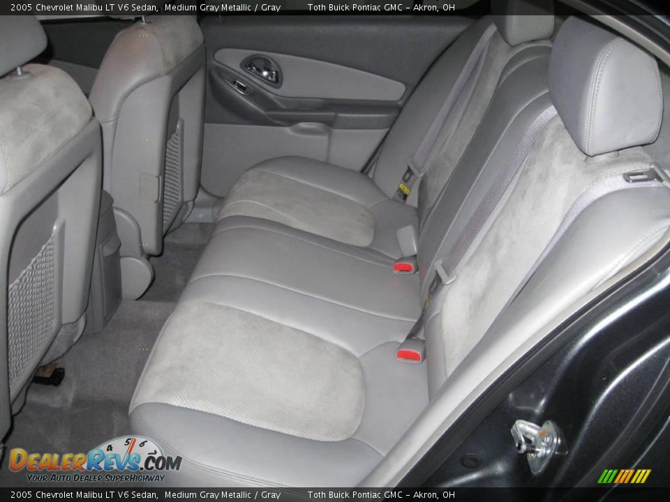 2005 Chevrolet Malibu LT V6 Sedan Medium Gray Metallic / Gray Photo #8