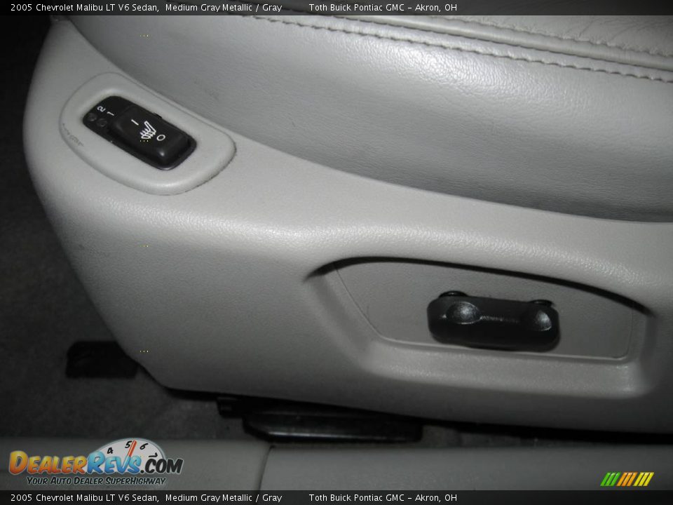 2005 Chevrolet Malibu LT V6 Sedan Medium Gray Metallic / Gray Photo #11