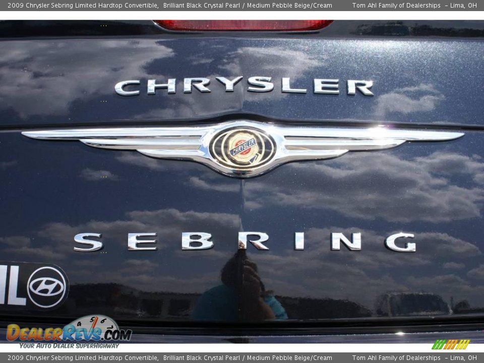 2009 Chrysler Sebring Limited Hardtop Convertible Brilliant Black Crystal Pearl / Medium Pebble Beige/Cream Photo #17