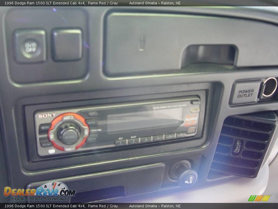 1996 Dodge Ram 1500 SLT Extended Cab 4x4 Flame Red / Gray Photo #10