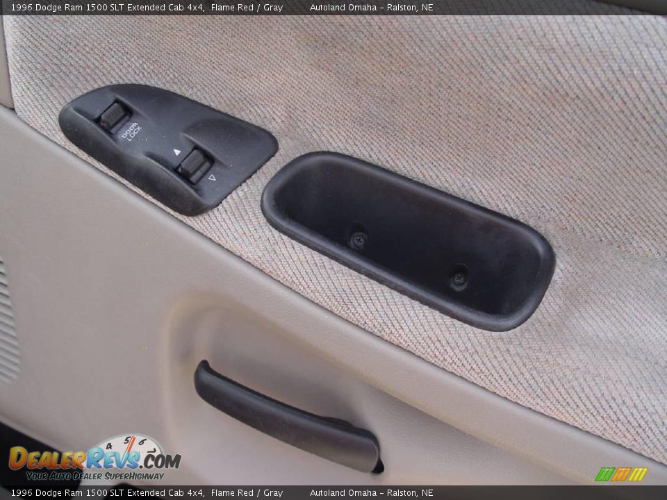 1996 Dodge Ram 1500 SLT Extended Cab 4x4 Flame Red / Gray Photo #13