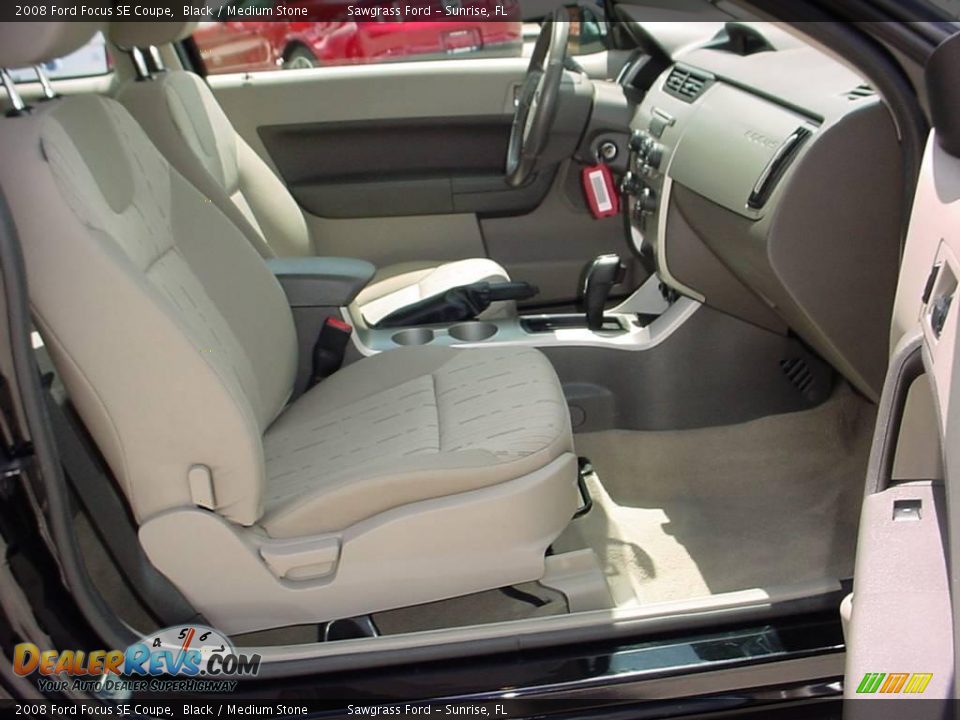 2008 Ford Focus SE Coupe Black / Medium Stone Photo #11