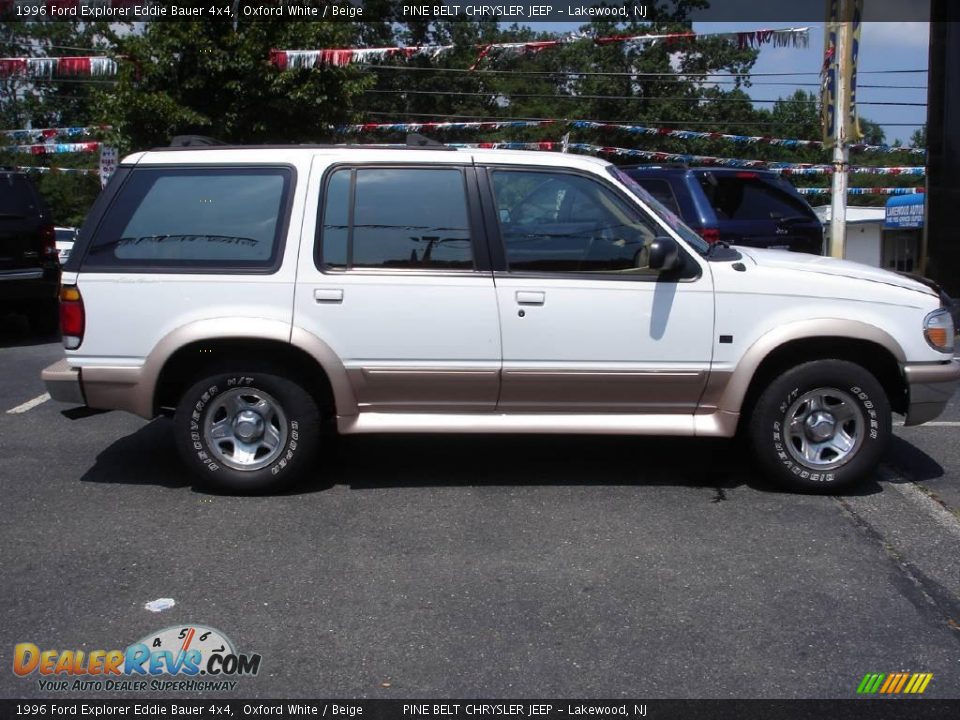 1996 Ford Explorer Eddie Bauer 4x4 Oxford White / Beige Photo #3