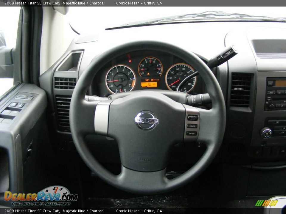 2009 Nissan Titan SE Crew Cab Majestic Blue / Charcoal Photo #17