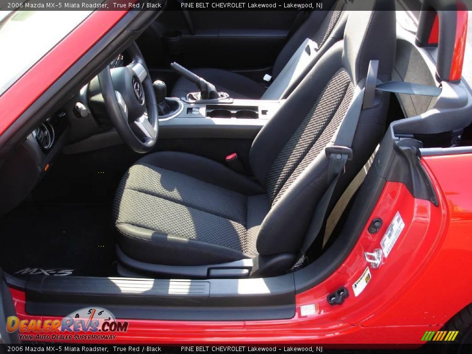 2006 Mazda MX-5 Miata Roadster True Red / Black Photo #14