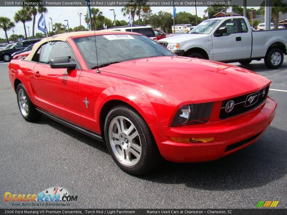 2006 Ford Mustang V6 Premium Convertible Torch Red / Light Parchment Photo #4
