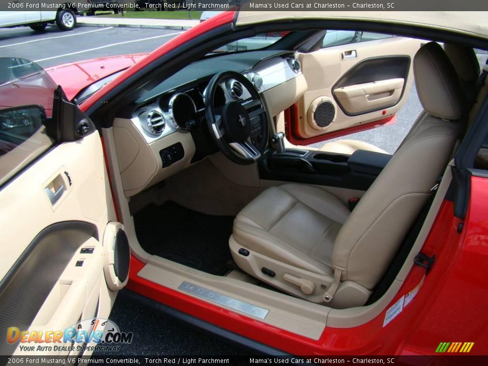 2006 Ford Mustang V6 Premium Convertible Torch Red / Light Parchment Photo #9