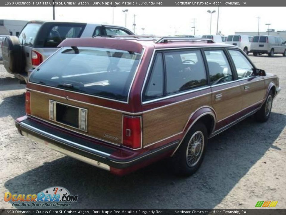 1990 Oldsmobile Cutlass Ciera SL Cruiser Wagon Dark Maple Red Metallic / Burgundy Red Photo #2