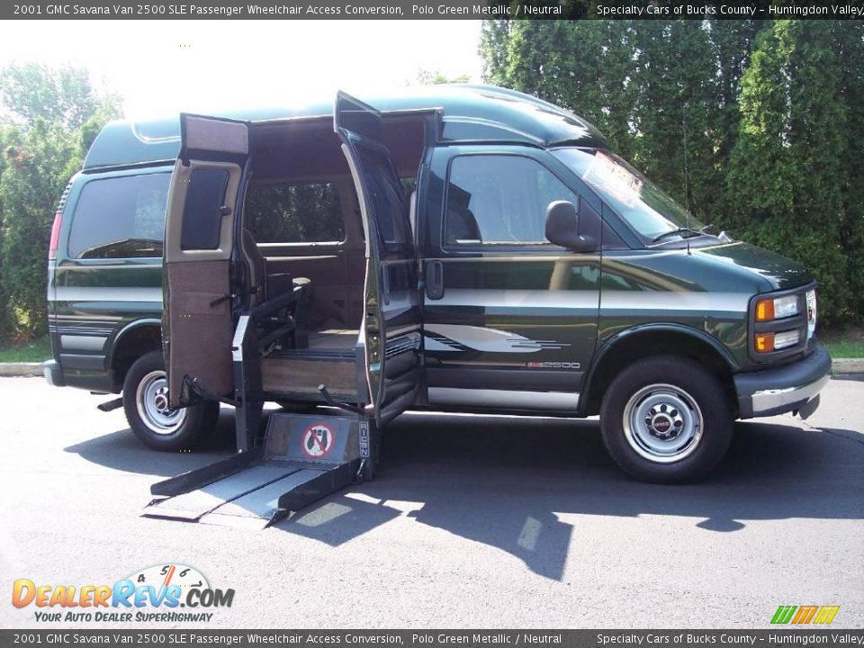 2001 GMC Savana Van 2500 SLE Passenger Wheelchair Access Conversion Polo Green Metallic / Neutral Photo #18