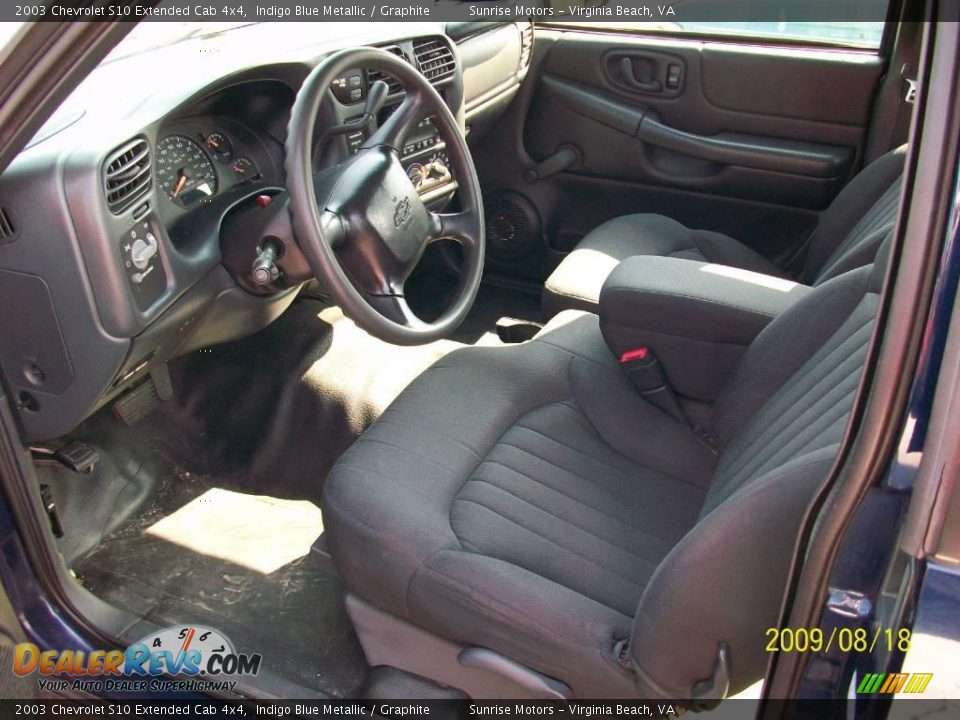 2003 Chevrolet S10 Extended Cab 4x4 Indigo Blue Metallic / Graphite Photo #5