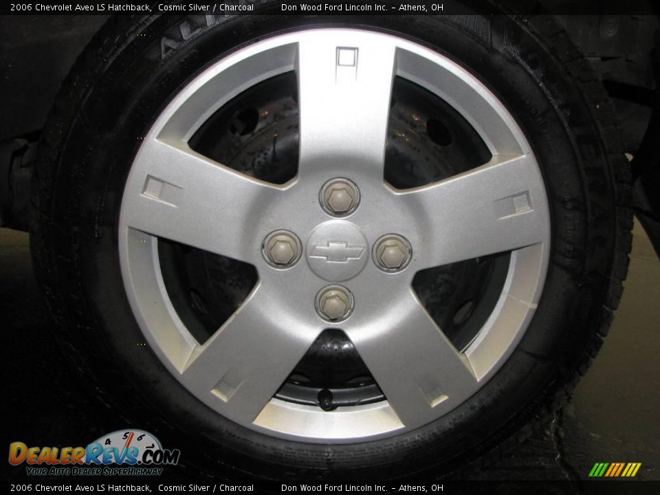 2006 Chevrolet Aveo LS Hatchback Cosmic Silver / Charcoal Photo #22