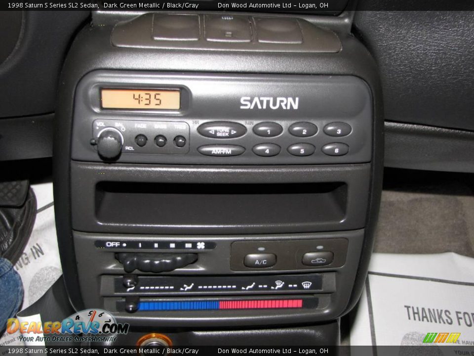 1998 Saturn S Series SL2 Sedan Dark Green Metallic / Black/Gray Photo #8