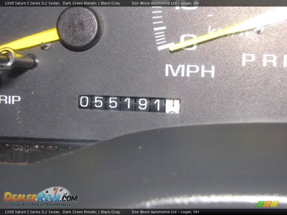 1998 Saturn S Series SL2 Sedan Dark Green Metallic / Black/Gray Photo #9