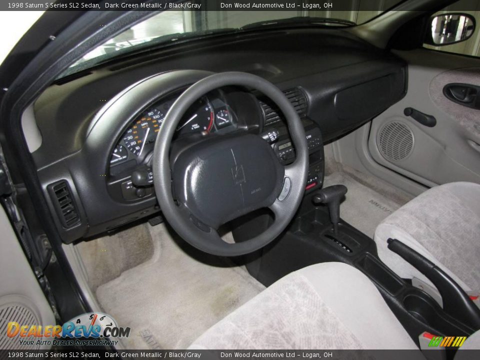 1998 Saturn S Series SL2 Sedan Dark Green Metallic / Black/Gray Photo #10