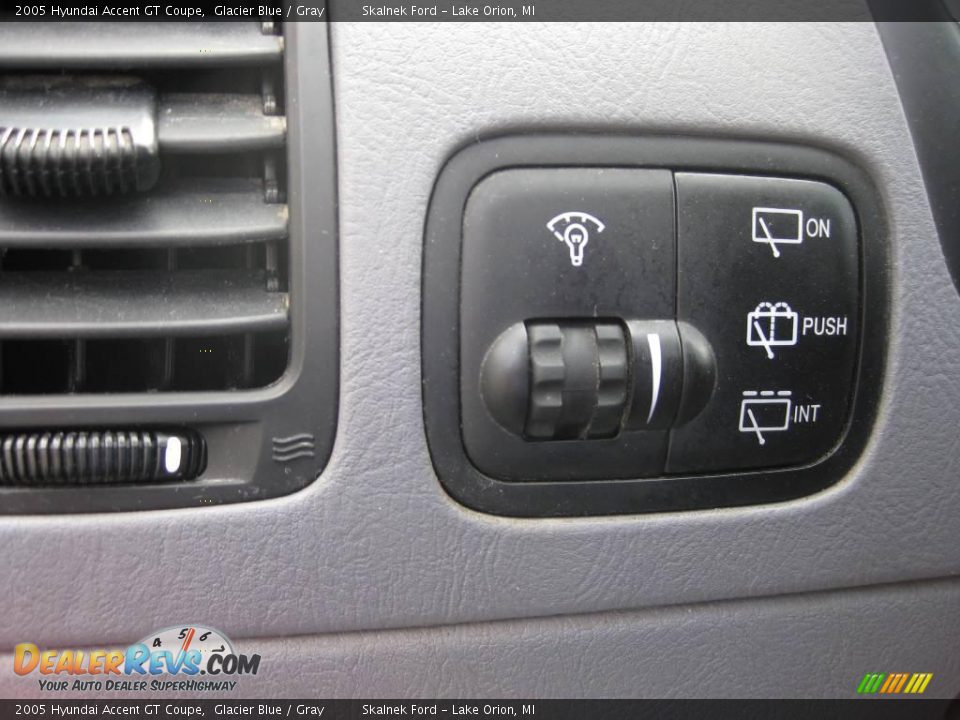 2005 Hyundai Accent GT Coupe Glacier Blue / Gray Photo #25