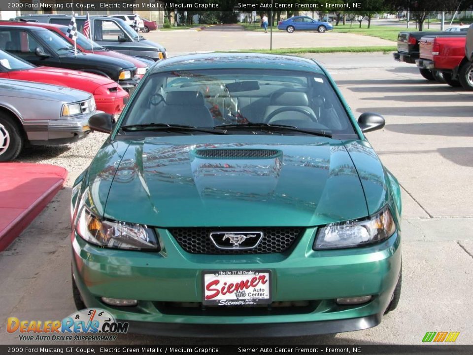 2000 Ford Mustang GT Coupe Electric Green Metallic / Medium Graphite Photo #15