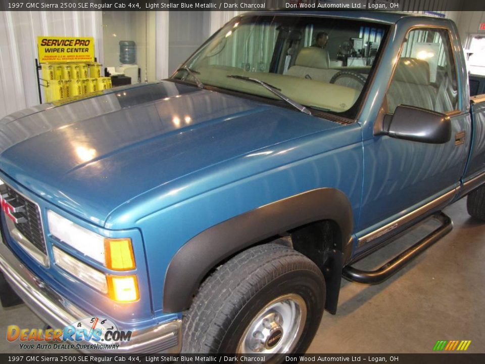 1997 GMC Sierra 2500 SLE Regular Cab 4x4 Light Stellar Blue Metallic / Dark Charcoal Photo #2