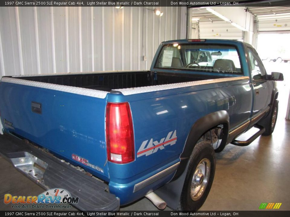 1997 GMC Sierra 2500 SLE Regular Cab 4x4 Light Stellar Blue Metallic / Dark Charcoal Photo #3