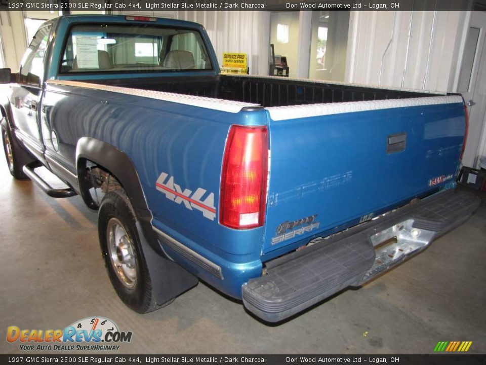 1997 GMC Sierra 2500 SLE Regular Cab 4x4 Light Stellar Blue Metallic / Dark Charcoal Photo #4
