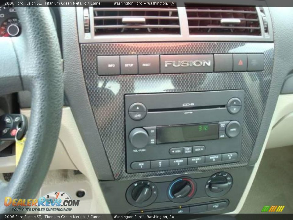 2006 Ford Fusion SE Titanium Green Metallic / Camel Photo #18