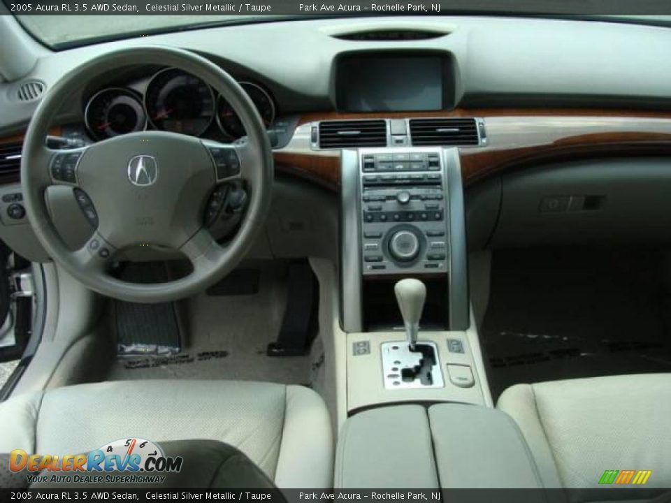 2005 Acura RL 3.5 AWD Sedan Celestial Silver Metallic / Taupe Photo #9