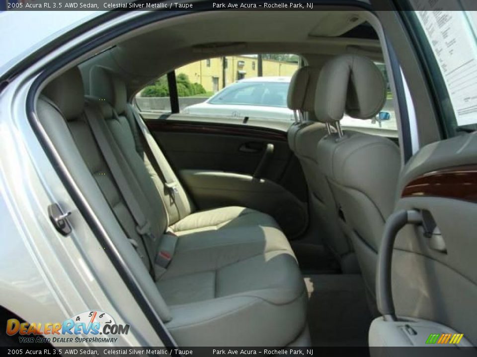 2005 Acura RL 3.5 AWD Sedan Celestial Silver Metallic / Taupe Photo #19
