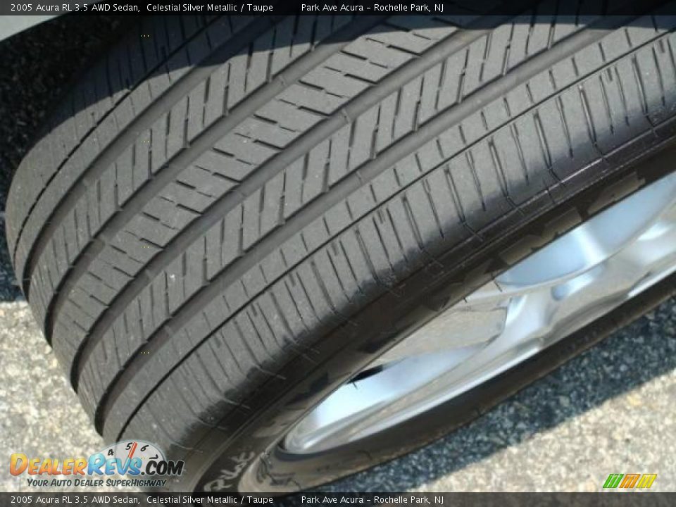 2005 Acura RL 3.5 AWD Sedan Celestial Silver Metallic / Taupe Photo #23