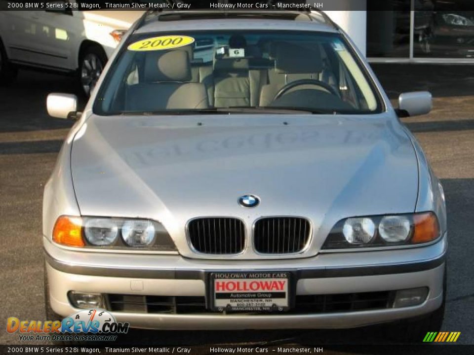 2000 BMW 5 Series 528i Wagon Titanium Silver Metallic / Gray Photo #2
