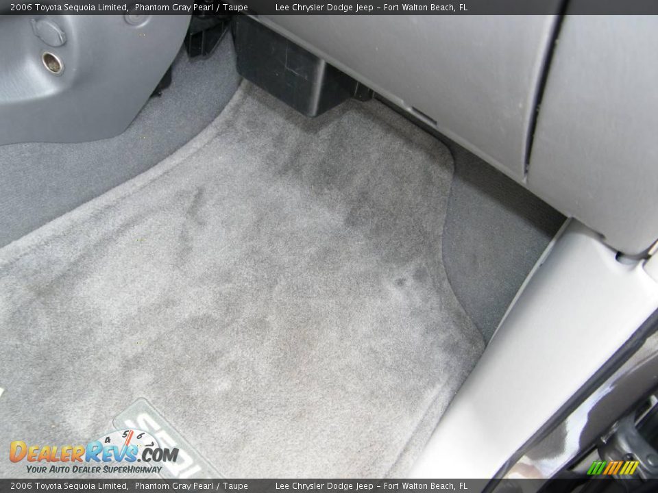 2006 Toyota Sequoia Limited Phantom Gray Pearl / Taupe Photo #31