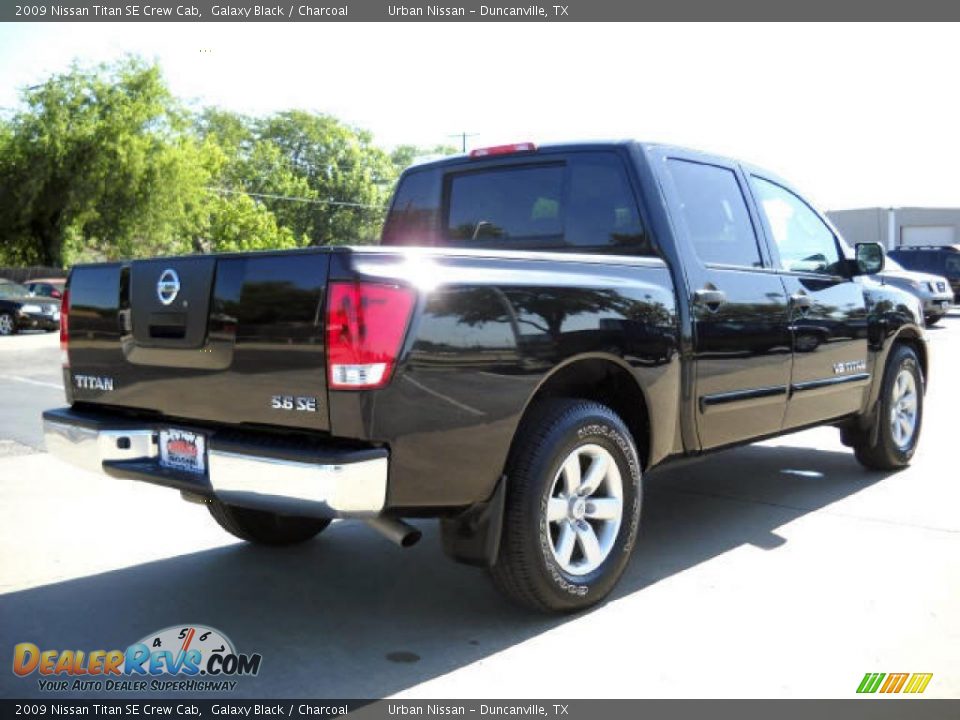 2009 Nissan Titan SE Crew Cab Galaxy Black / Charcoal Photo #4