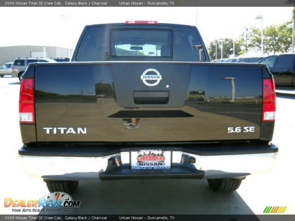 2009 Nissan Titan SE Crew Cab Galaxy Black / Charcoal Photo #5