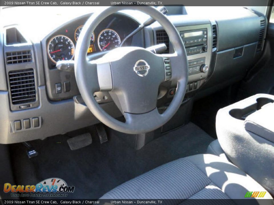 2009 Nissan Titan SE Crew Cab Galaxy Black / Charcoal Photo #9