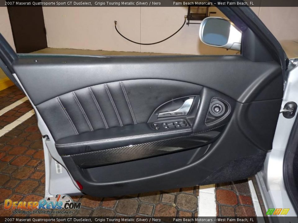 Door Panel of 2007 Maserati Quattroporte Sport GT DuoSelect Photo #17