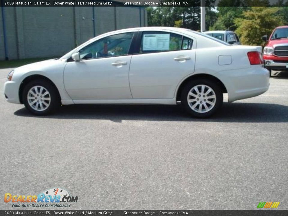 2009 Mitsubishi Galant ES Dover White Pearl / Medium Gray Photo #3