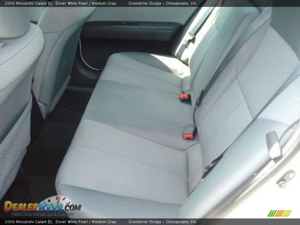 2009 Mitsubishi Galant ES Dover White Pearl / Medium Gray Photo #11