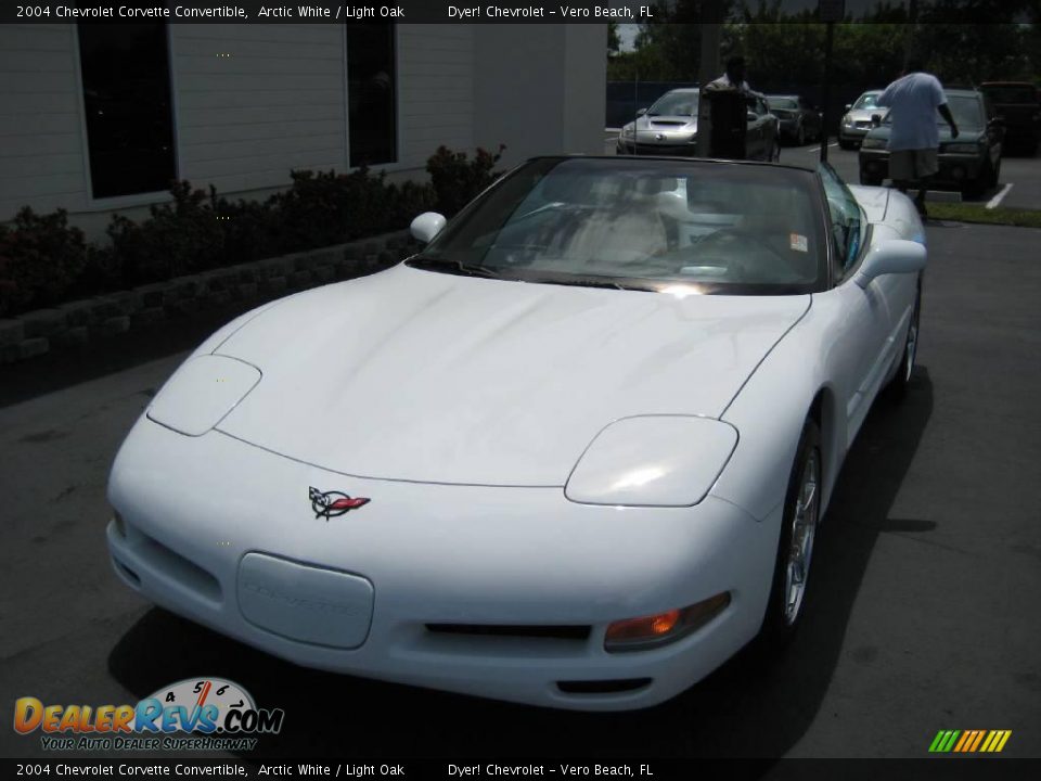 2004 Chevrolet Corvette Convertible Arctic White / Light Oak Photo #14
