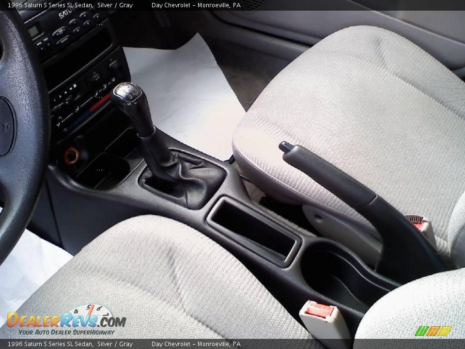 1996 Saturn S Series SL Sedan Silver / Gray Photo #8