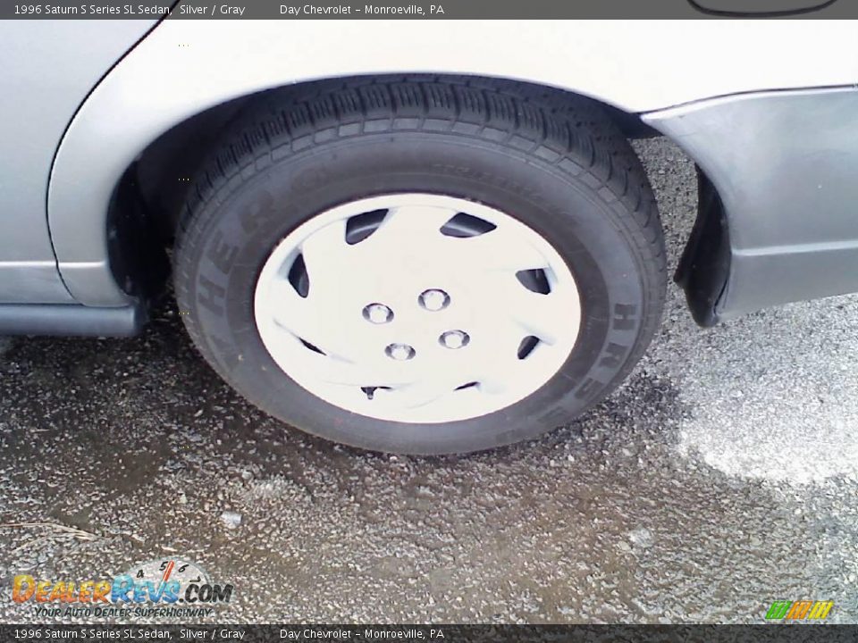 1996 Saturn S Series SL Sedan Silver / Gray Photo #12