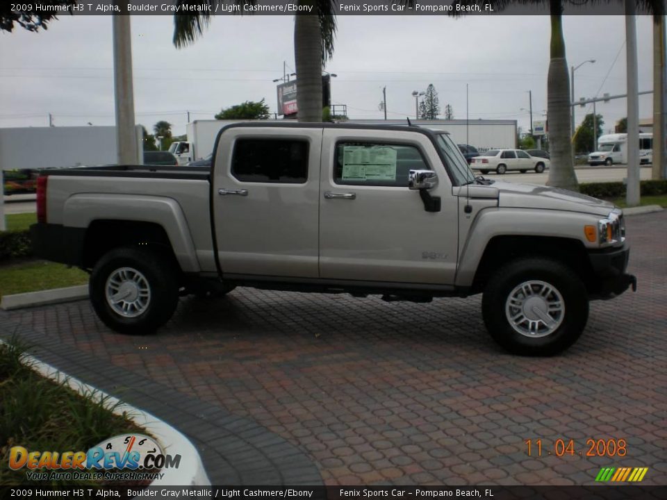 2009 Hummer H3 T Alpha Boulder Gray Metallic / Light Cashmere/Ebony Photo #11