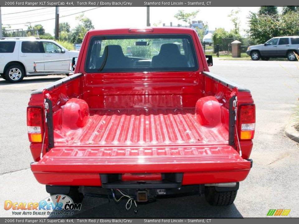 2006 Ford Ranger XLT SuperCab 4x4 Torch Red / Ebony Black/Grey Photo #11