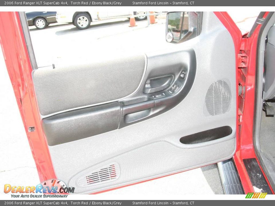 2006 Ford Ranger XLT SuperCab 4x4 Torch Red / Ebony Black/Grey Photo #12