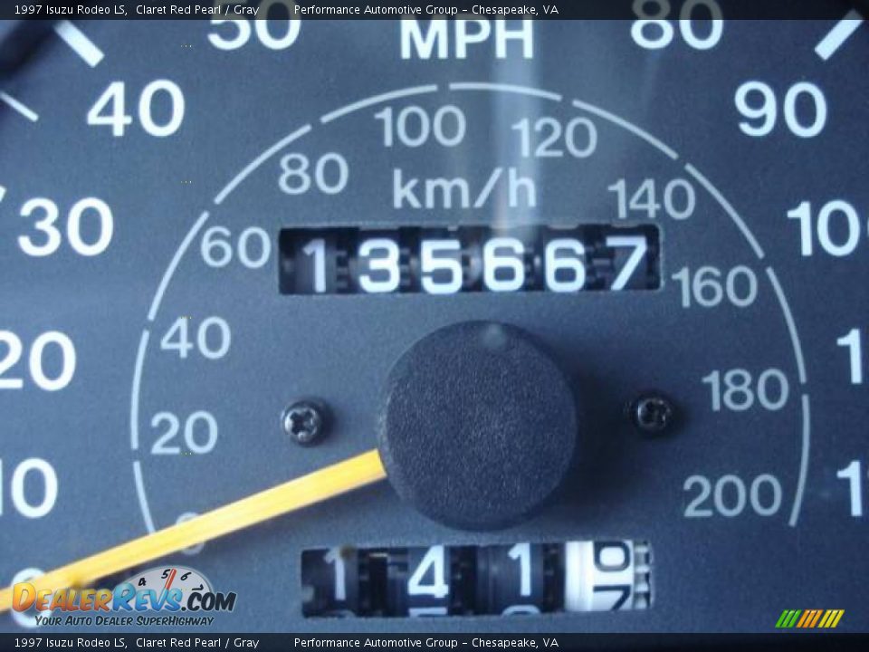 1997 Isuzu Rodeo LS Claret Red Pearl / Gray Photo #15