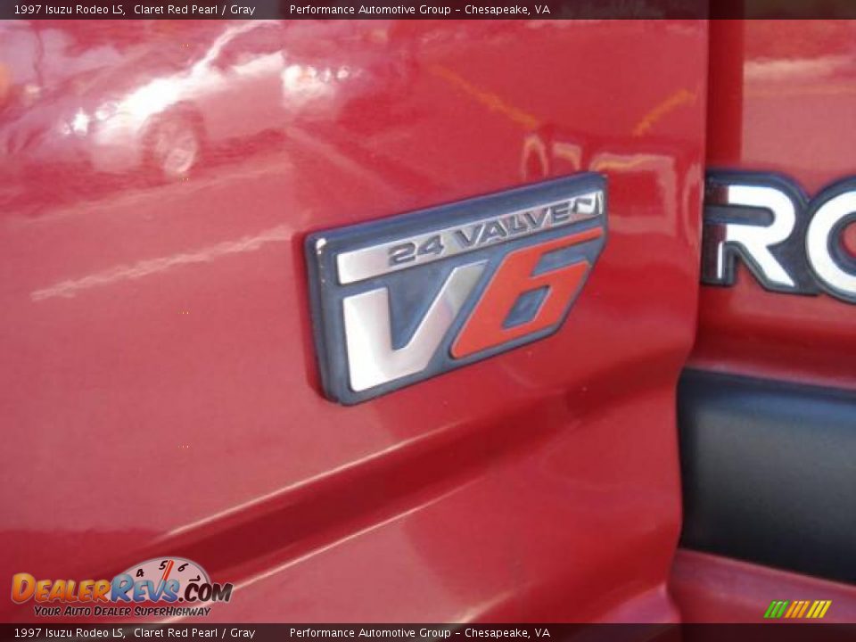 1997 Isuzu Rodeo LS Claret Red Pearl / Gray Photo #18