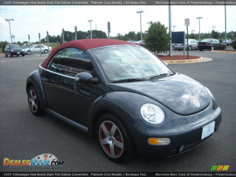 2005 Volkswagen New Beetle Dark Flint Edition Convertible Platinum Grey Metallic / Bordeaux Red Photo #7