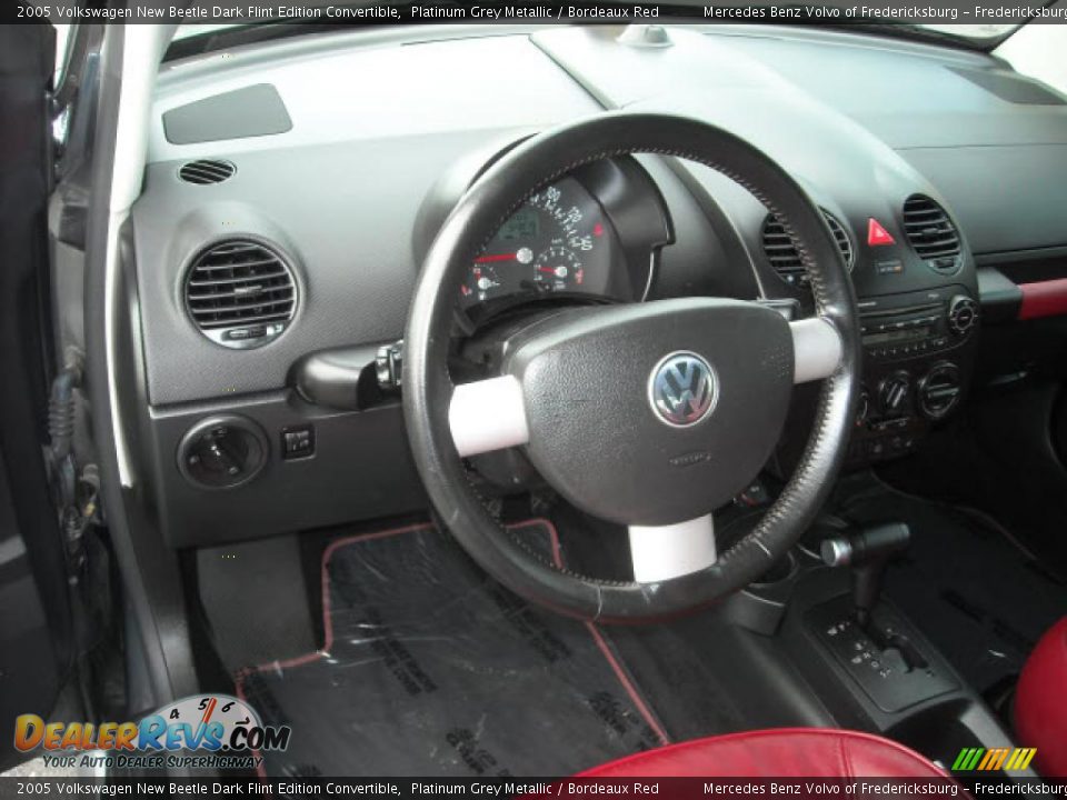 2005 Volkswagen New Beetle Dark Flint Edition Convertible Platinum Grey Metallic / Bordeaux Red Photo #13