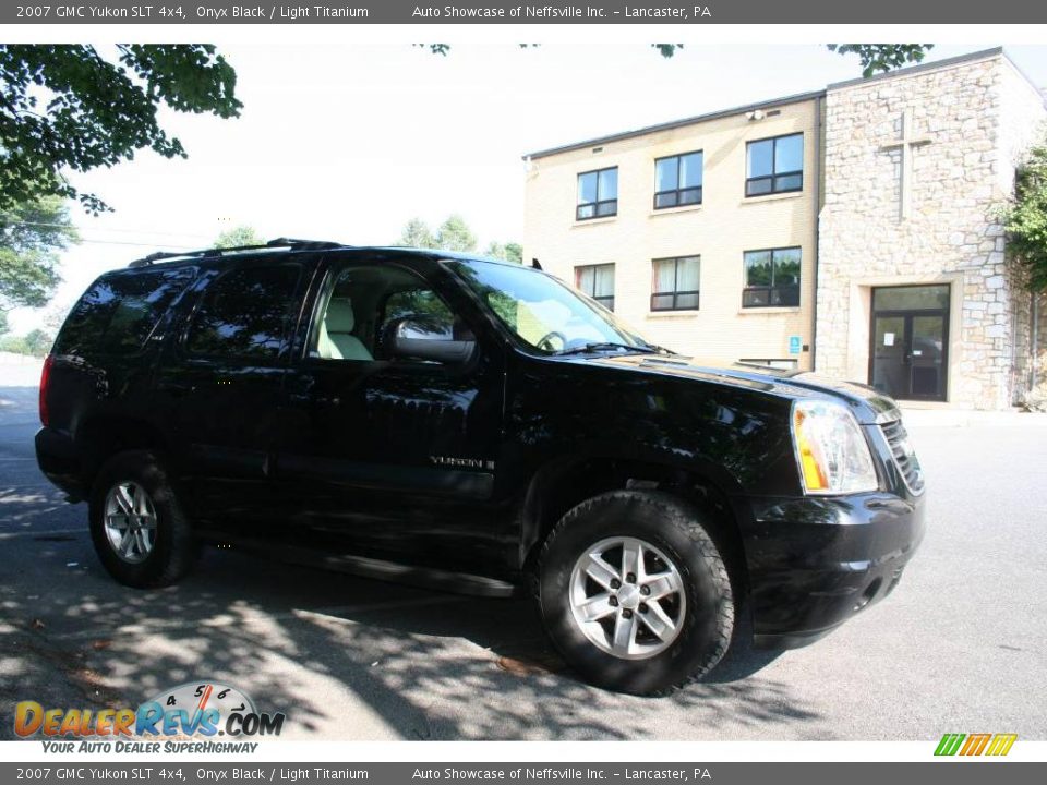 2007 GMC Yukon SLT 4x4 Onyx Black / Light Titanium Photo #6