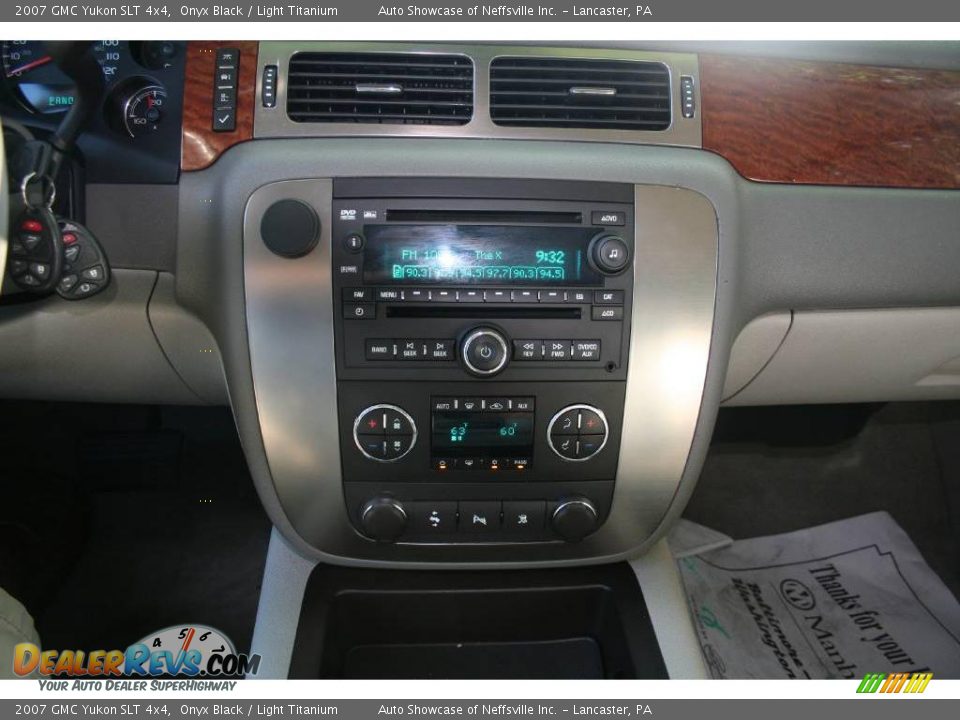 2007 GMC Yukon SLT 4x4 Onyx Black / Light Titanium Photo #21