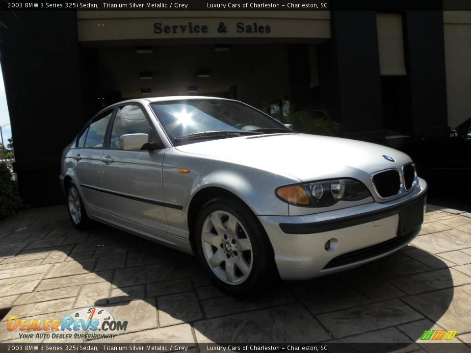 2003 BMW 3 Series 325i Sedan Titanium Silver Metallic / Grey Photo #2